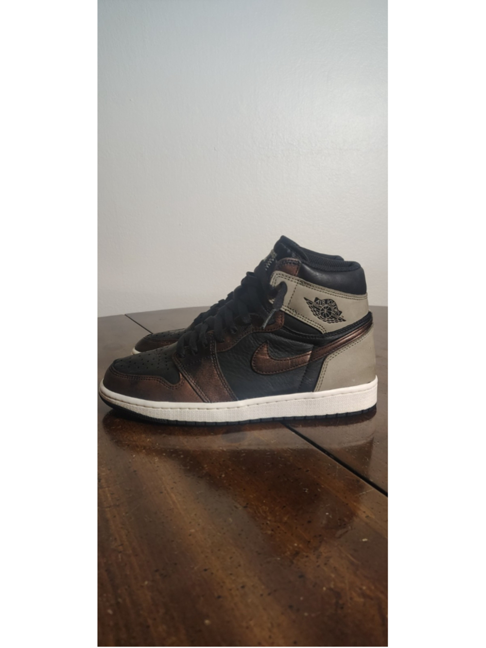 Size 11 - Air Jordan 1 Retro High -Light Army/Rust Shadow/Patina 555088-033